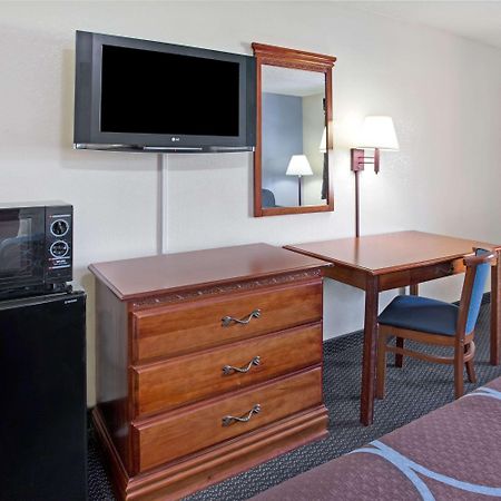 Super 8 By Wyndham Suwanee Hotel Eksteriør billede