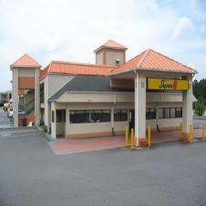 Super 8 By Wyndham Suwanee Hotel Eksteriør billede